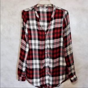 Kenneth Cole Reaction plaid blouse size small
